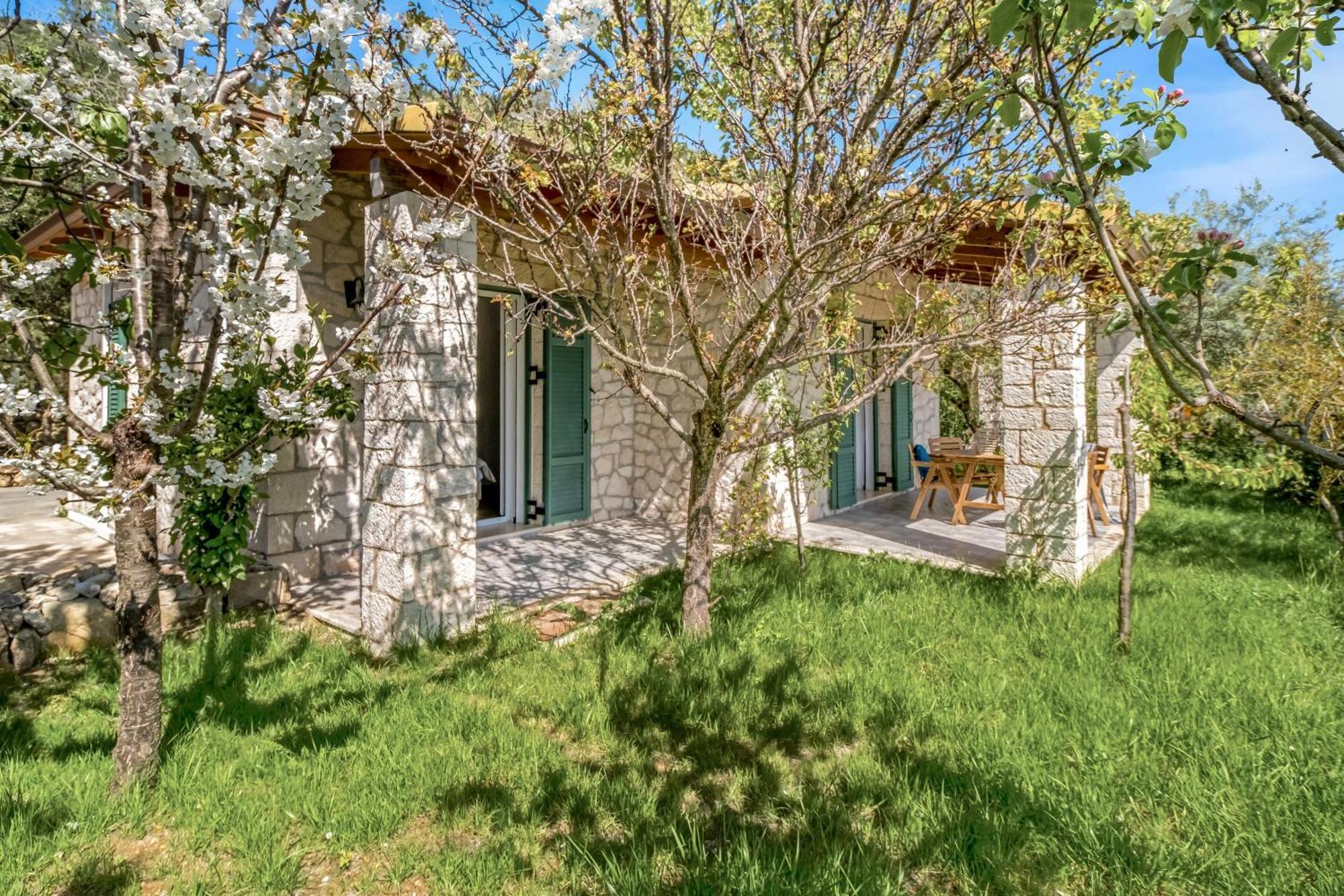 Apanema Mindfulness Resort Lefkada Asprogerakata Bilik gambar