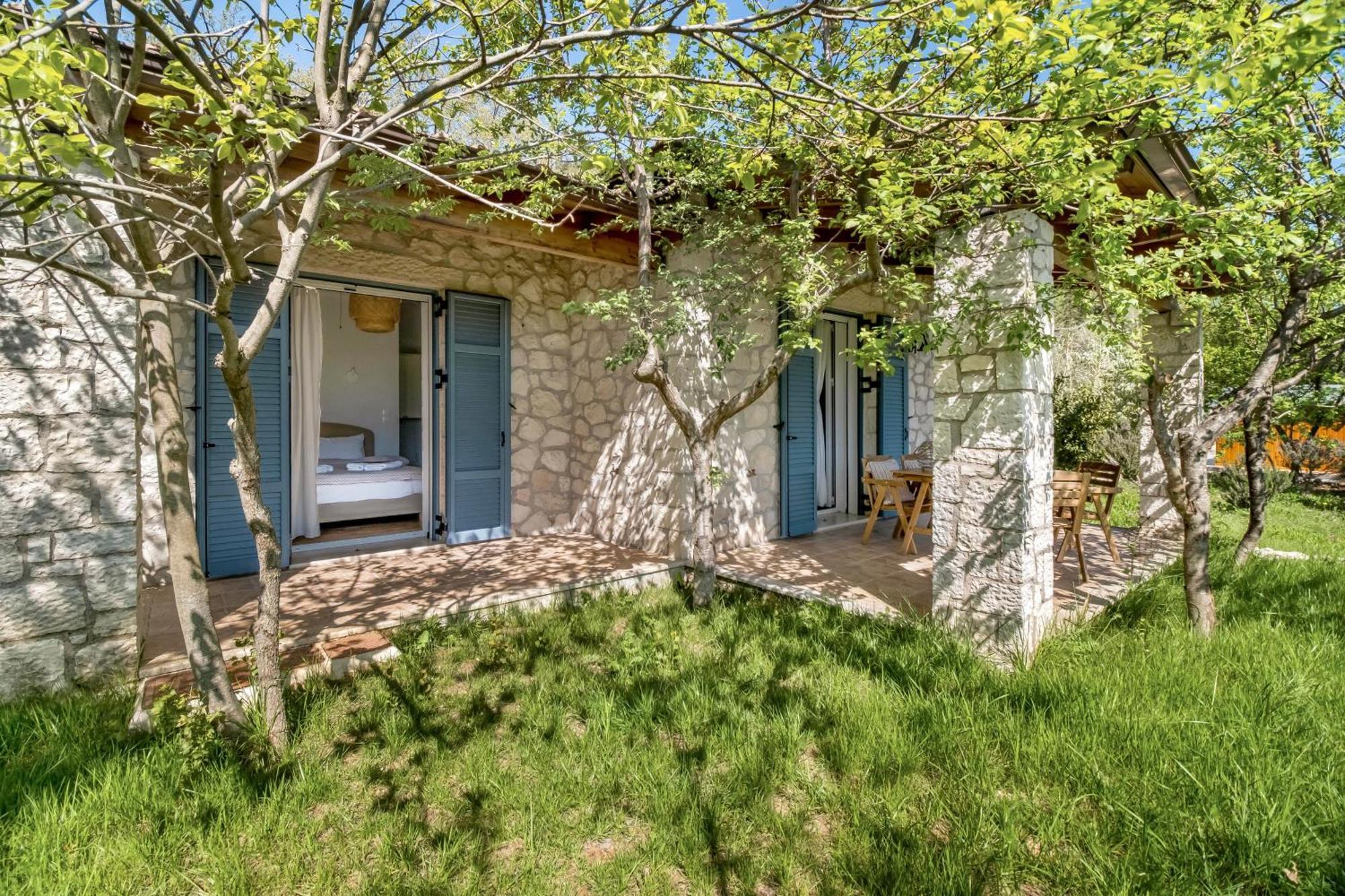 Apanema Mindfulness Resort Lefkada Asprogerakata Luaran gambar